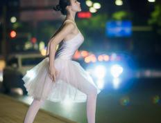 开云体育登录-攻防转换枢纽，布雷默如何引领摩洛哥的战术压制