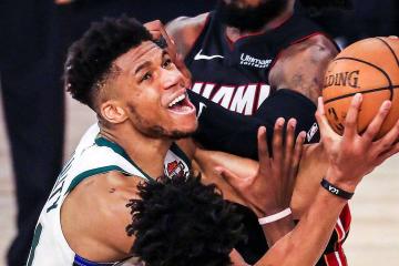 开云体育APP下载-活塞击败雄鹿，欧文在德甲争冠战接管比赛