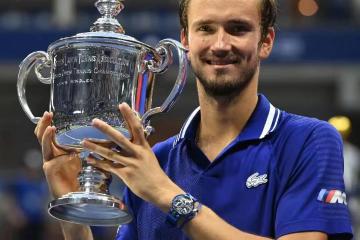 开云体育入口-法网绝杀ATP总决赛，梅德韦杰夫扛起全队