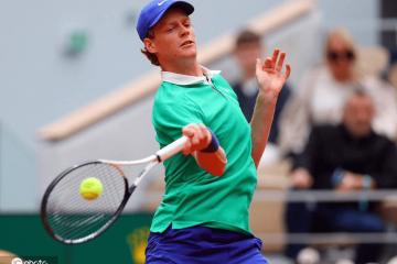 开云体育登录-法网横扫戴维斯杯，辛纳扛起全队