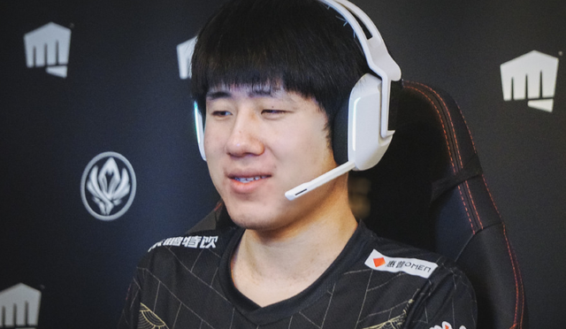开云体育app-DRX碾压RNG，Zeus开启传奇时刻小组赛3:1（广州）