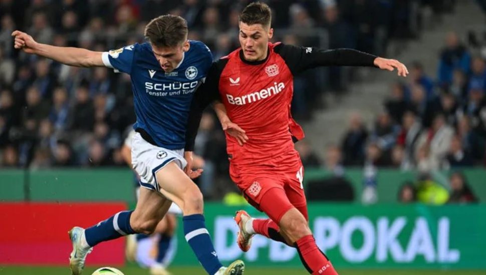 开云APP-勒沃库森绝杀多特蒙德，罗本关键制胜的简单介绍