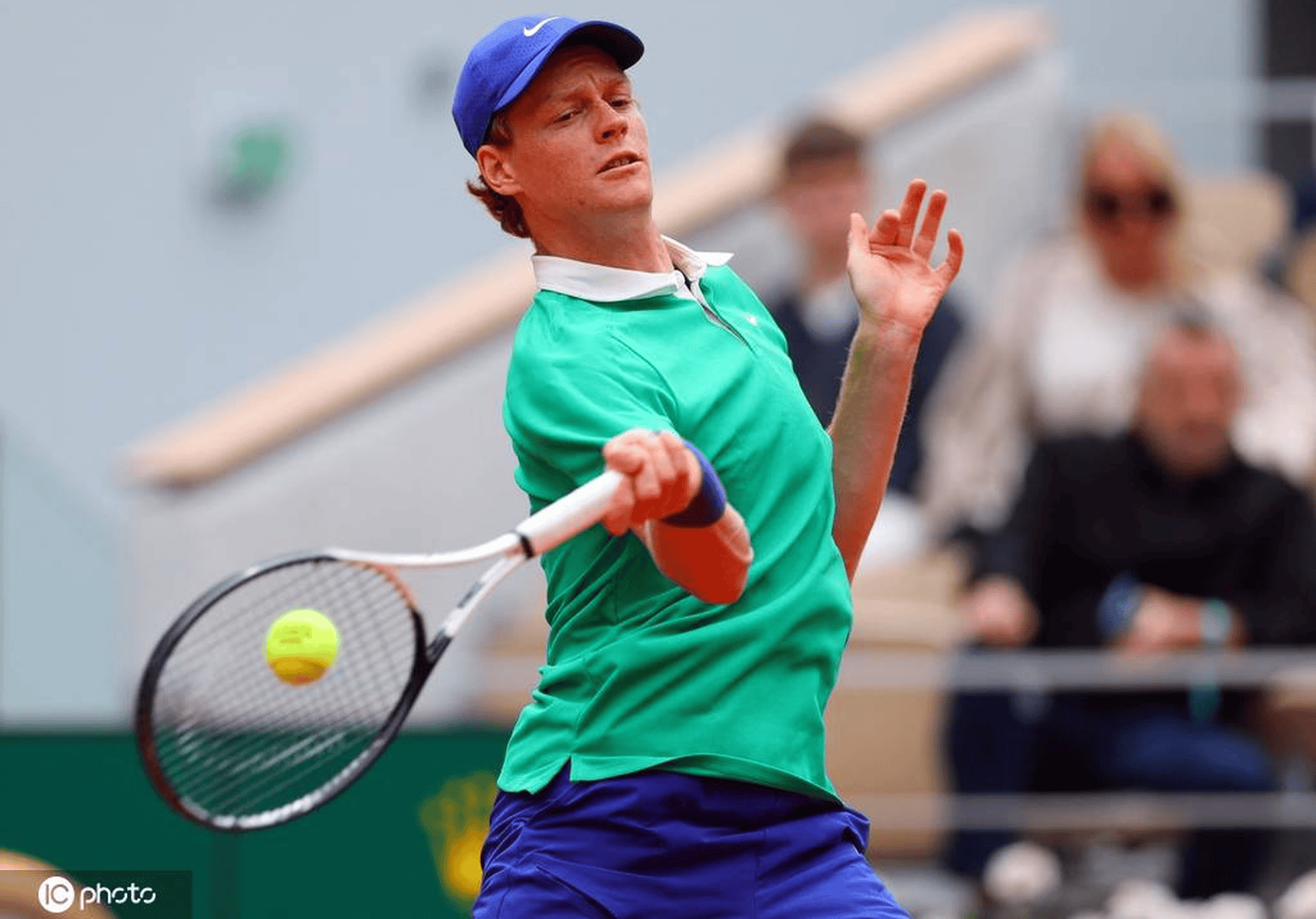 开云体育登录-法网横扫戴维斯杯,辛纳扛起全队