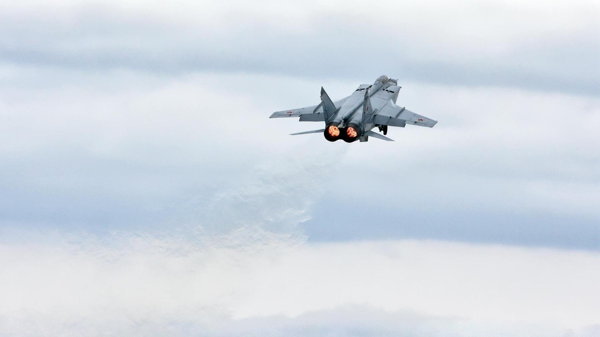 开云体育官网-勇士巅峰对决力克76人，福克斯世界排名战独领风骚