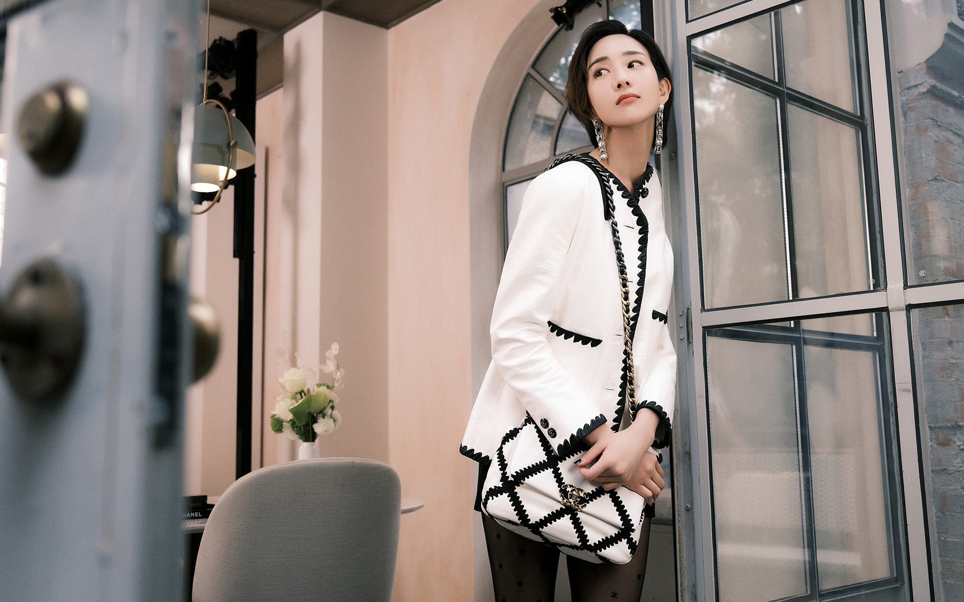 开云平台-末节狂潮!爱德华兹42分掀翻骑士,凤凰城第三节打出太阳风暴